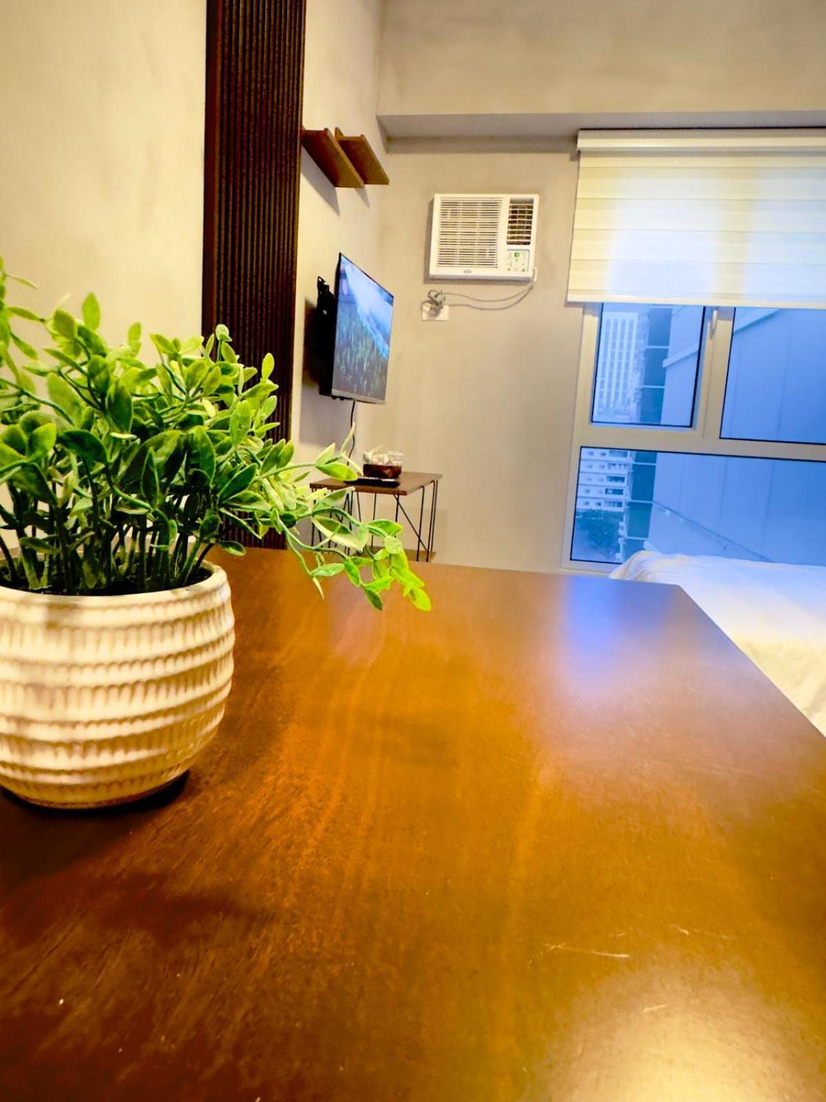 Serene At Riala It Park Apartment *